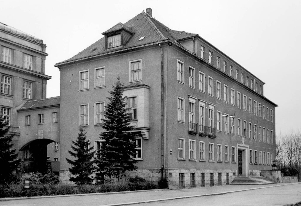 Budova C, 1959