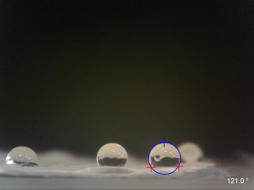 Měření kontaktního úhlu povrchu nanovlákenného nosiče